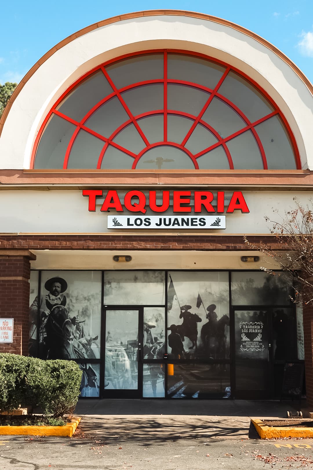 Taqueria Los Juanes entrance